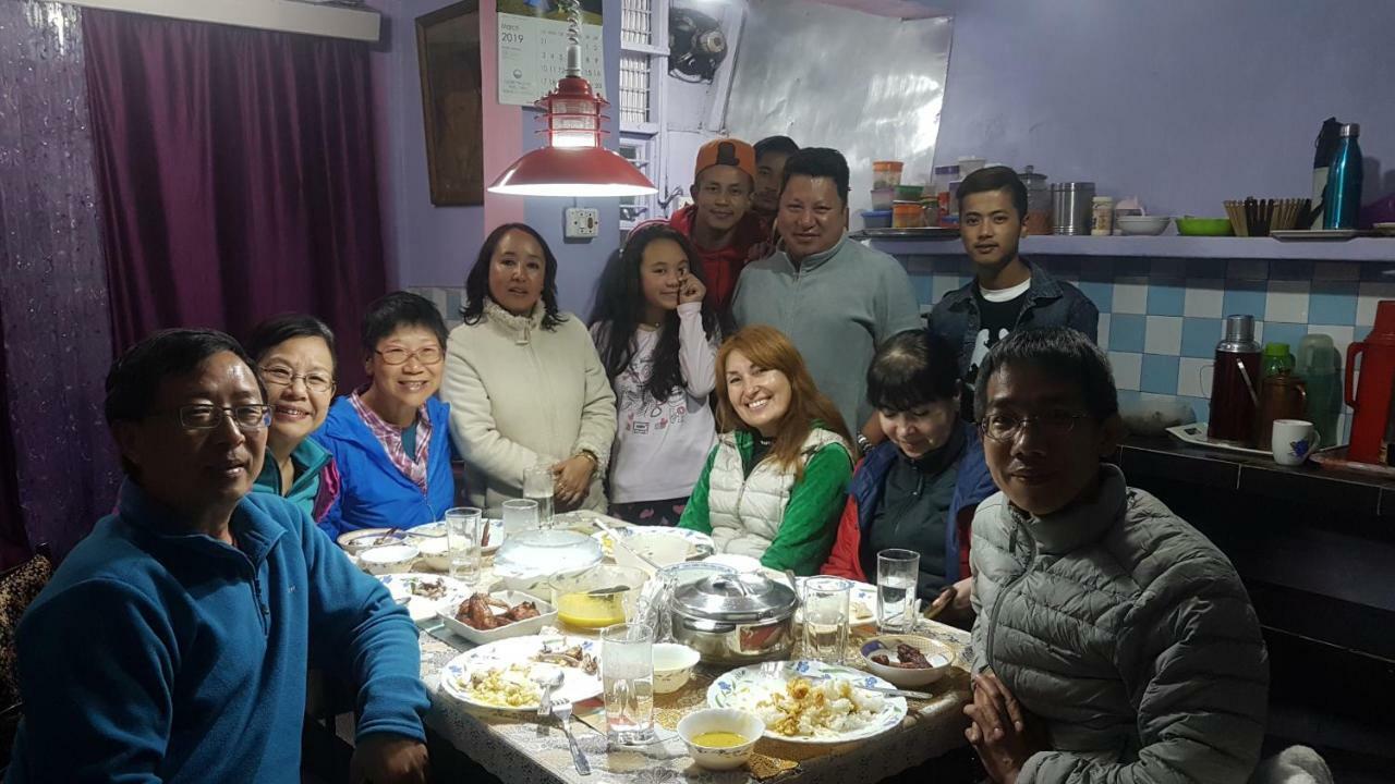 Vajra Kunj Homestay 다르질링 외부 사진