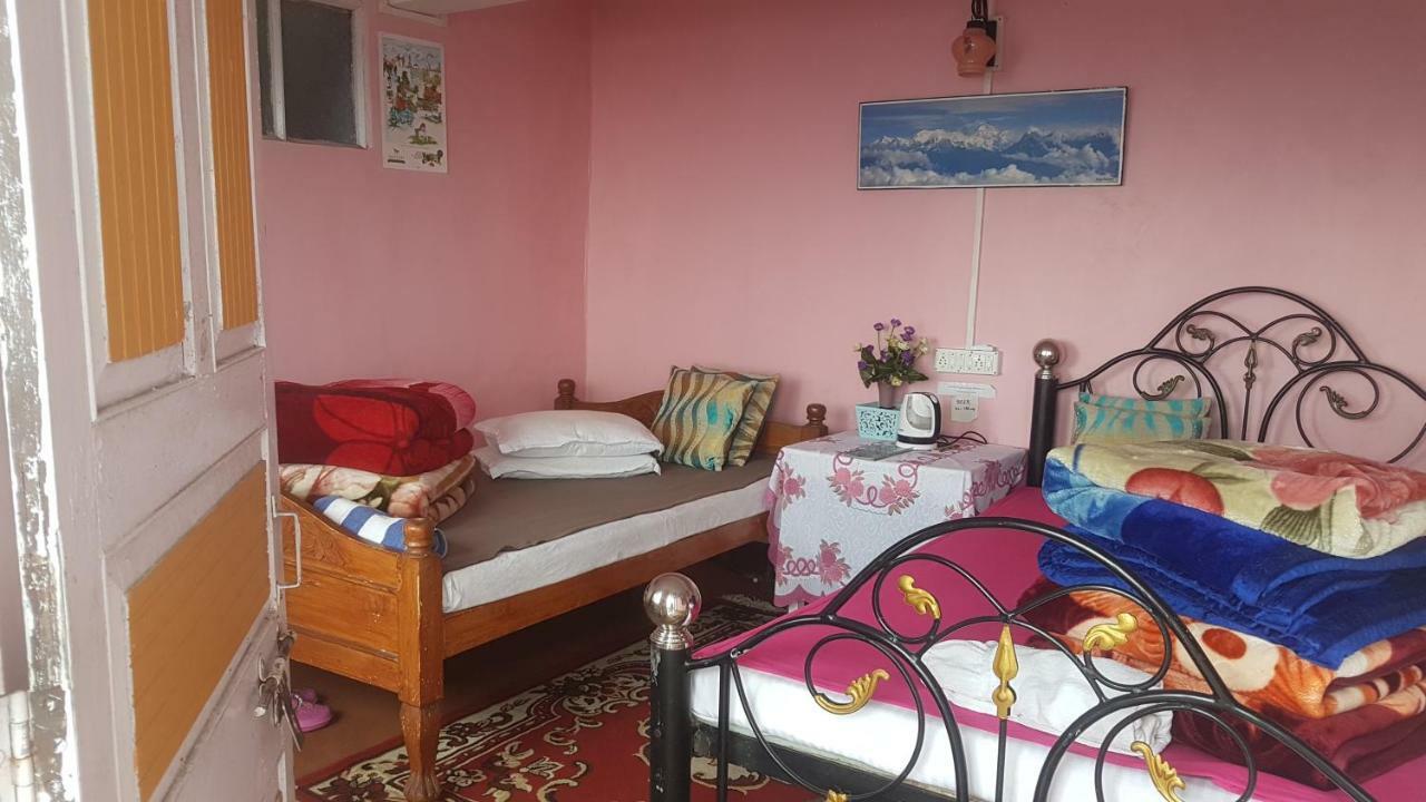 Vajra Kunj Homestay 다르질링 외부 사진